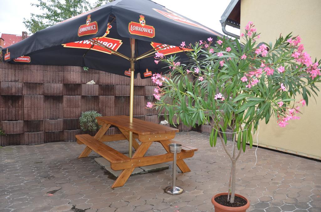 Guesthouse Zlaty Hrozen Česká Lípa Kültér fotó