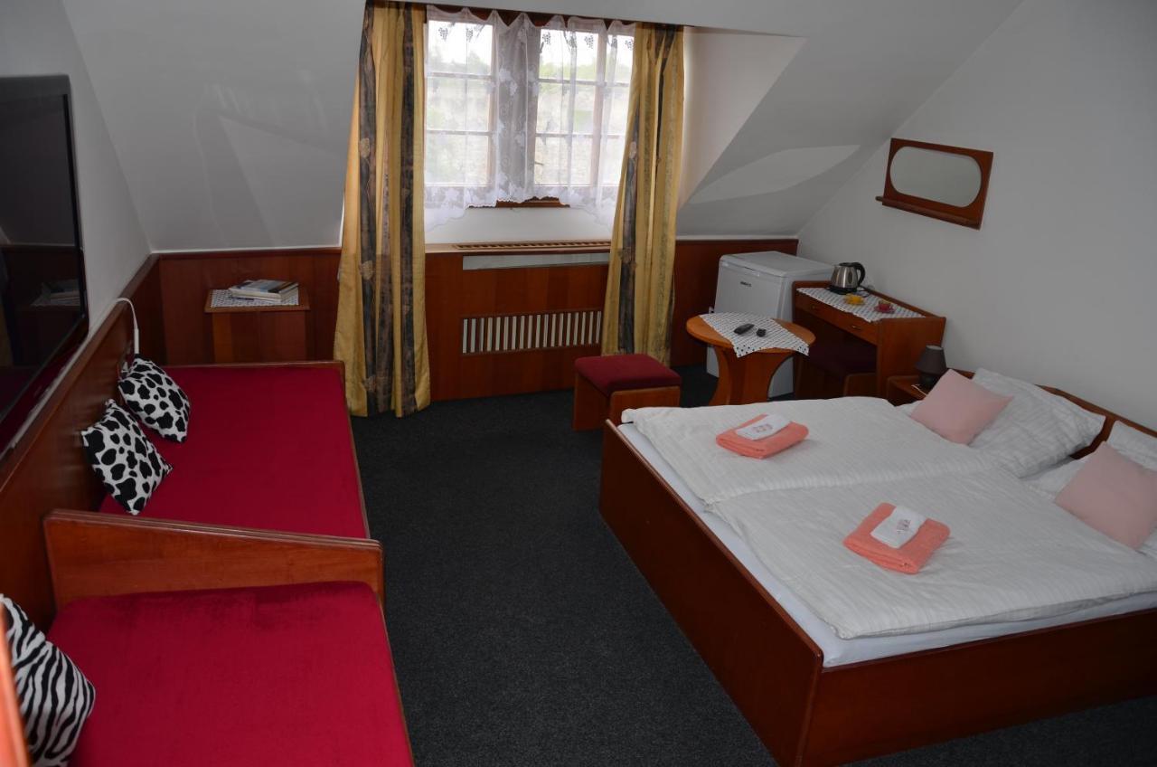 Guesthouse Zlaty Hrozen Česká Lípa Kültér fotó